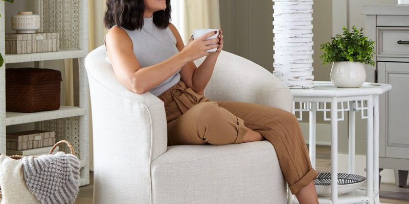 Best Home Furnishings Chairs and Ottomans