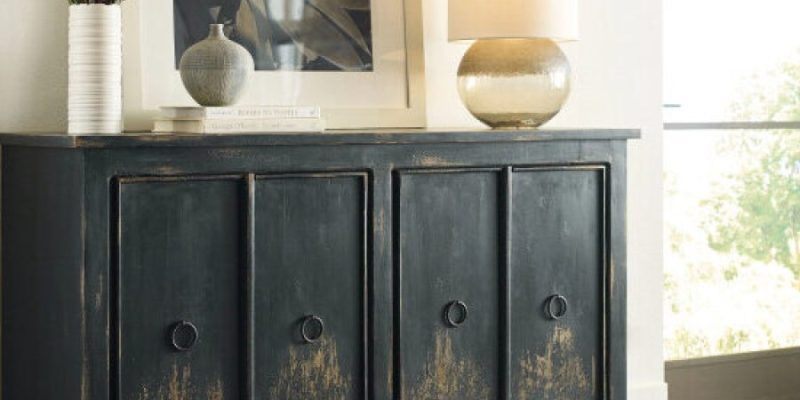 Hammary Consoles, Curios, & Display Cabinets