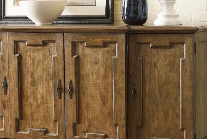 Kincaid Consoles, Curios, & Display Cabinets