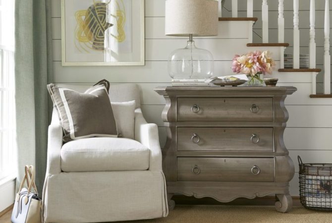 Universal Chairs and Ottomans