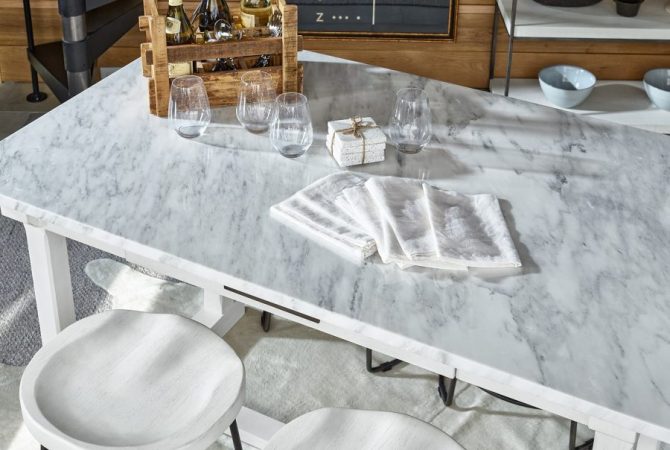 Universal Dining Tables